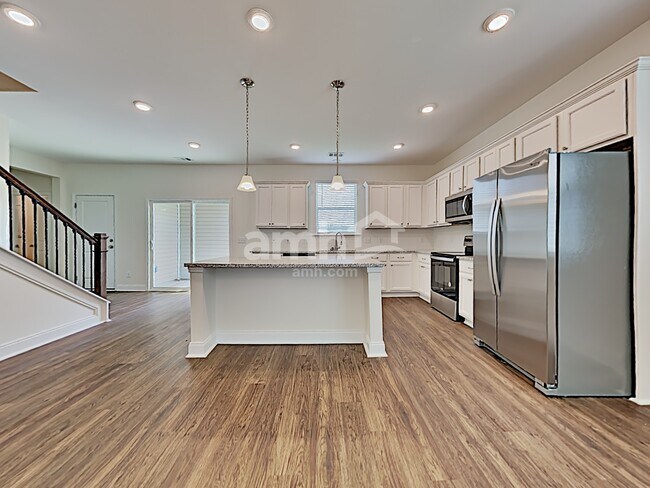Building Photo - 205 Parkside Blvd