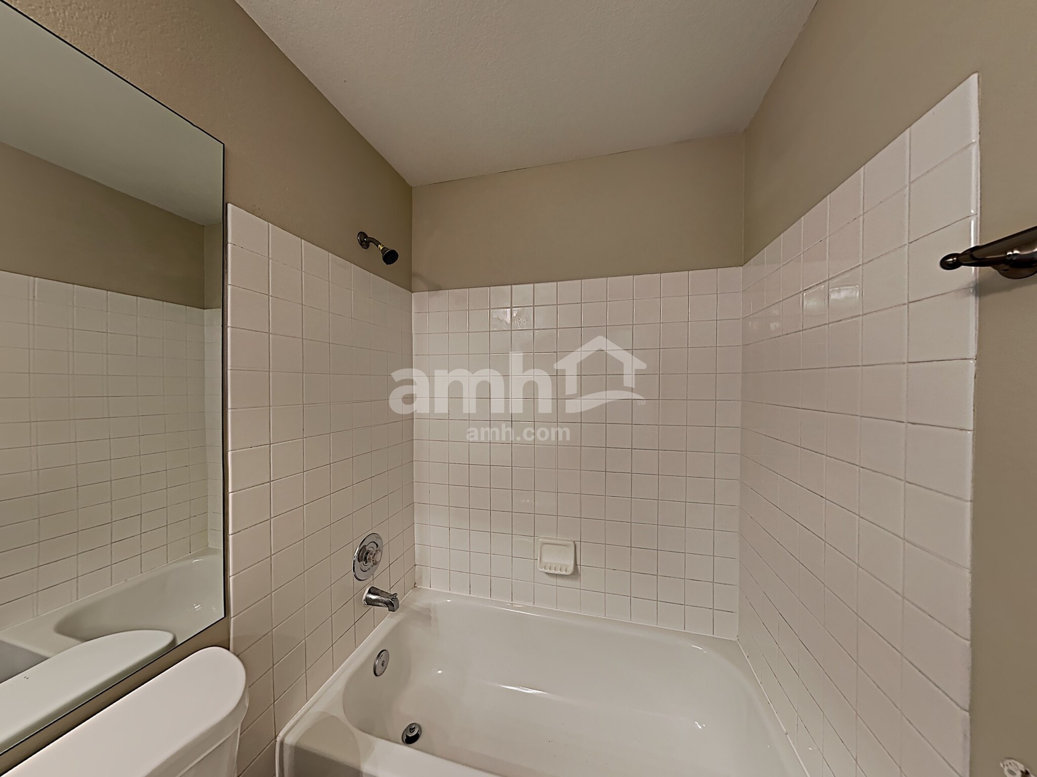 Building Photo - 2768 S Cathay Ct