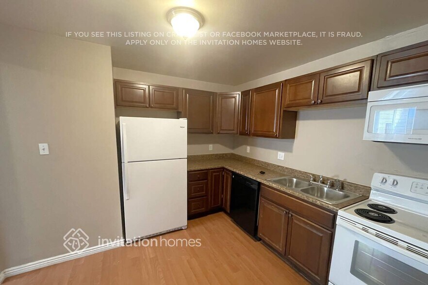 Building Photo - 1640 Ruth Dr