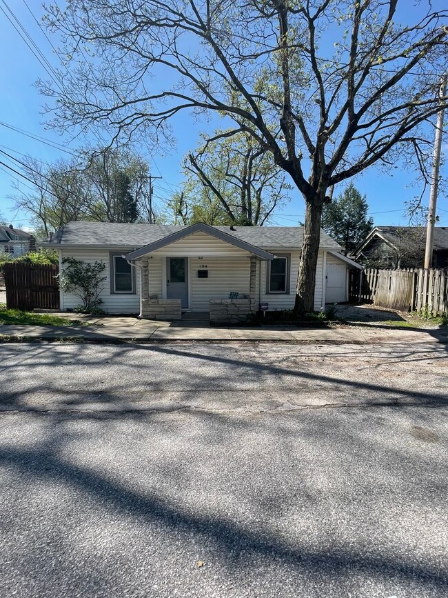 Building Photo - 2BR 1BA House for Rent