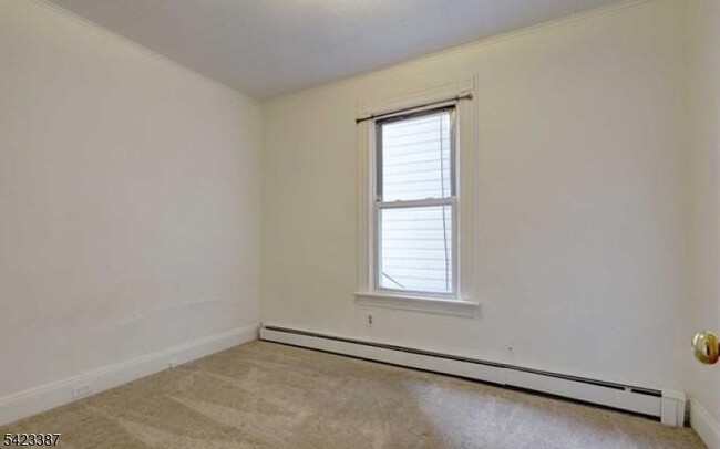 Building Photo - 58 Westervelt Ave