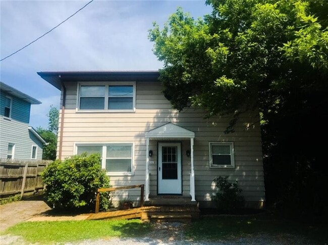 Primary Photo - 2902 20th St Ext