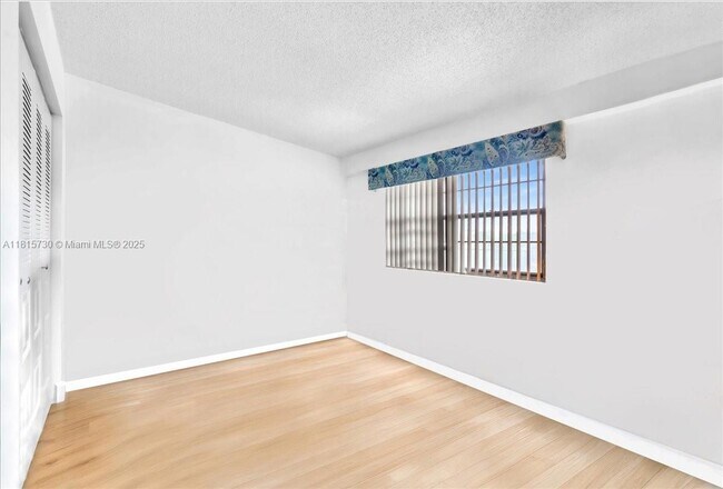 Building Photo - 500 SW 130th Terrace