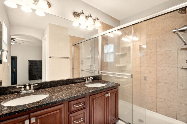 Building Photo - *Charming Gold Hill Mesa Townhome – 2 Bed ...