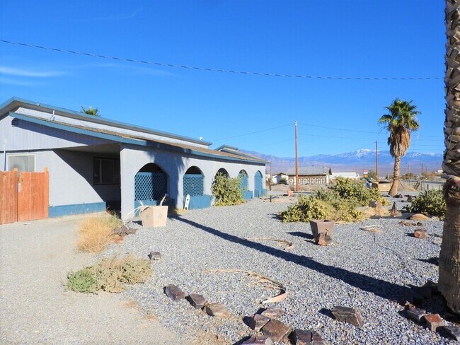 Building Photo - 2220 W Bell Vista Ave