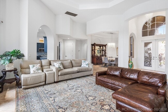 Building Photo - 3381 Lago De Talavera