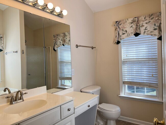Building Photo - 3 Bedroom | 2.5 Bath Home in Holly Springs...