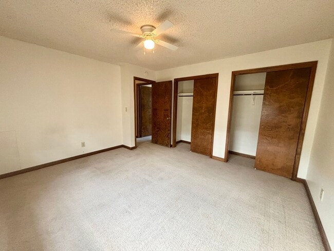 Building Photo - 1624 Azalea Dr