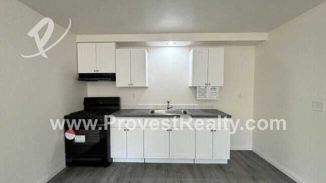 Building Photo - 11800 White Ave