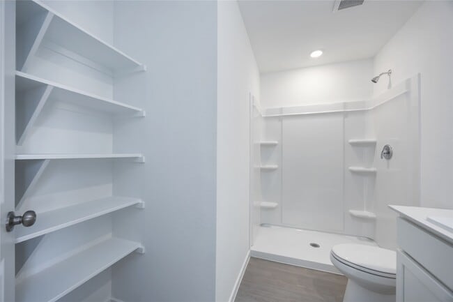Building Photo - 385 Lucia Way