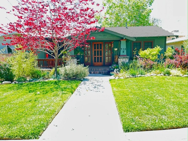 Primary Photo - 3 Bed/2 Bath Craftsman Beauty in Historic ...