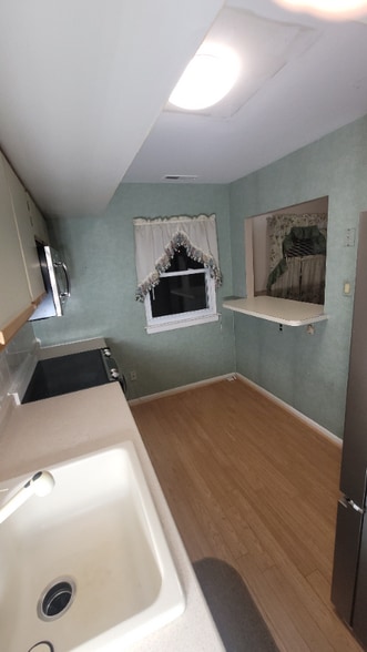 Building Photo - 7 Belfast Dr