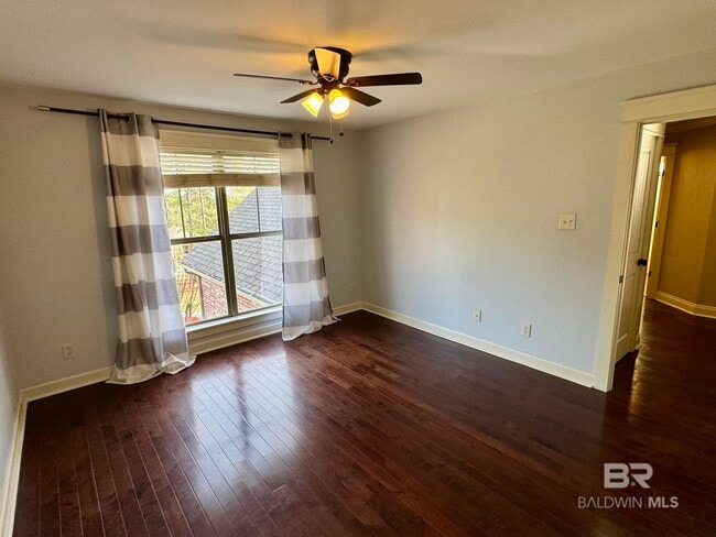 Building Photo - 6991 Carson Ln