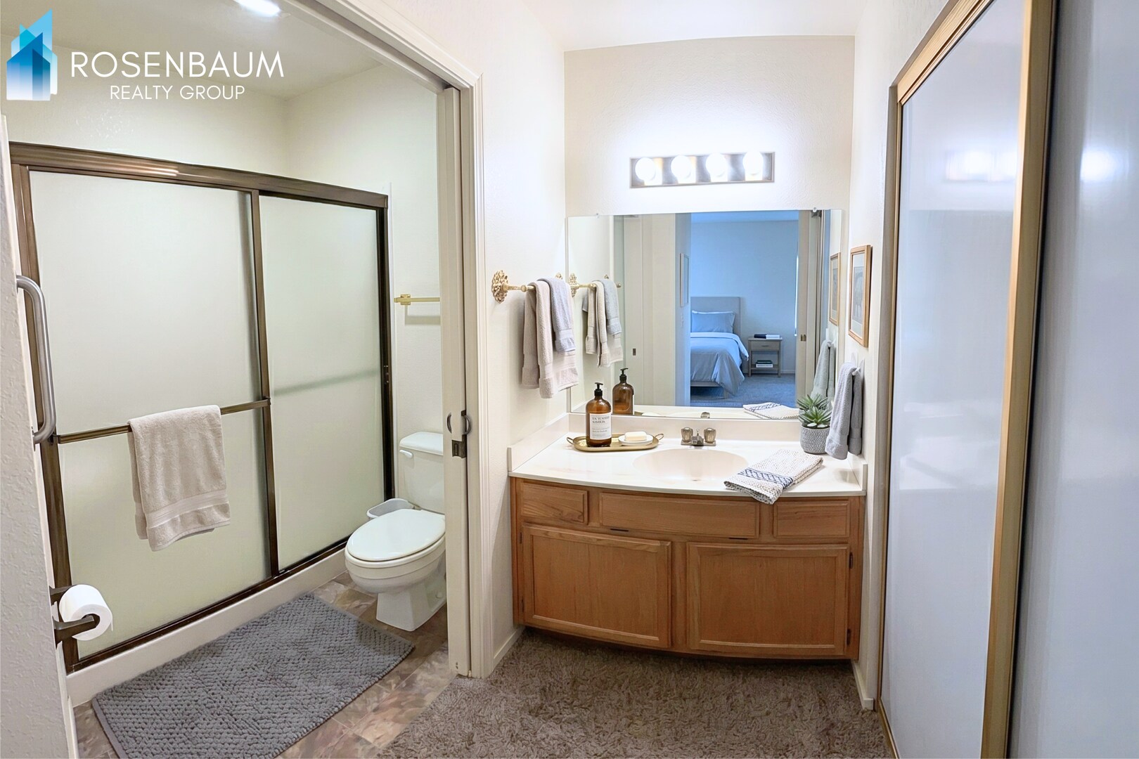 Building Photo - Beautiful 2-beds, 2-baths townhome nestled in the highly sought-after Prescott Country Club commu...