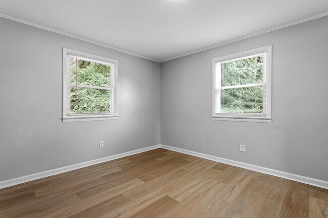 Building Photo - Move-In Ready Ranch Home in Prime Princeton Locale!