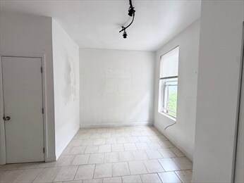 Building Photo - 853 Harrison Ave