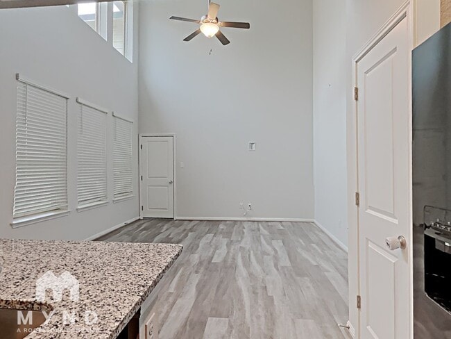 Building Photo - 5709 Pleasanton Pkwy