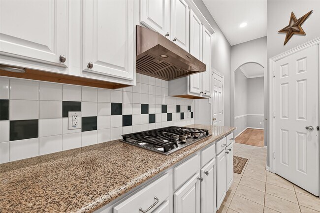 Building Photo - 23734 Indian Hills Way
