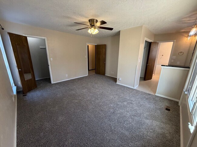 Building Photo - Beautiful 3bed/2.5bath Updated Westside Norman Home Available for Rent!