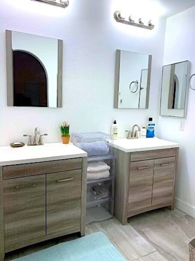 Bathroom # 1 • Full Bath • Dual Sink - 11769 Mount Lassen Ct