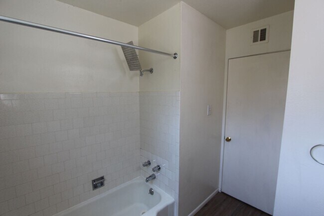 Building Photo - 3409 Pima Dr