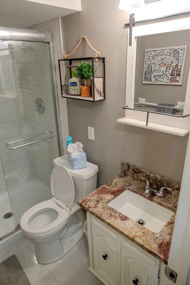 Building Photo - 7589 Zinnia Way