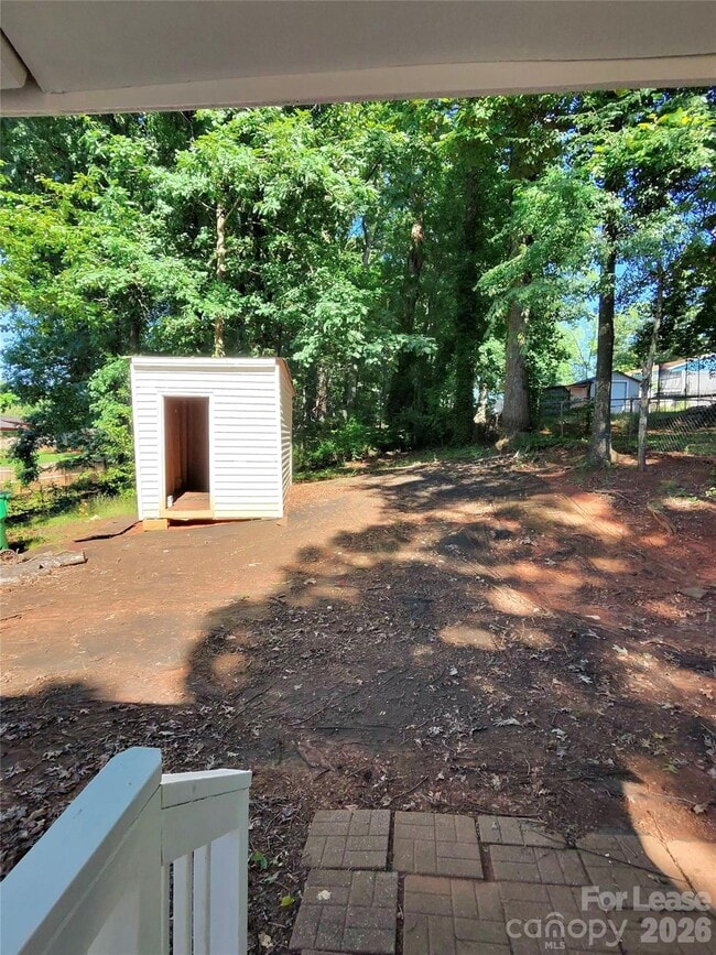 Building Photo - 6817 Deanwood Pl