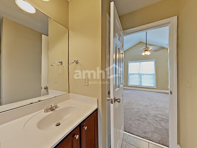 Building Photo - 731 Langley Farms Dr