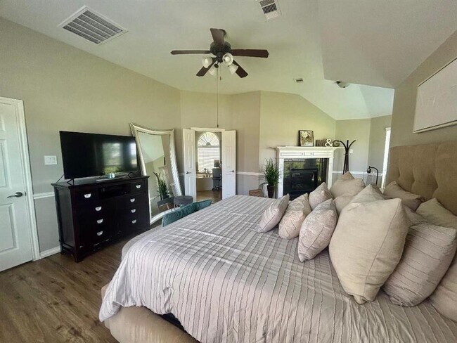Building Photo - 8527 Cape Royal Dr