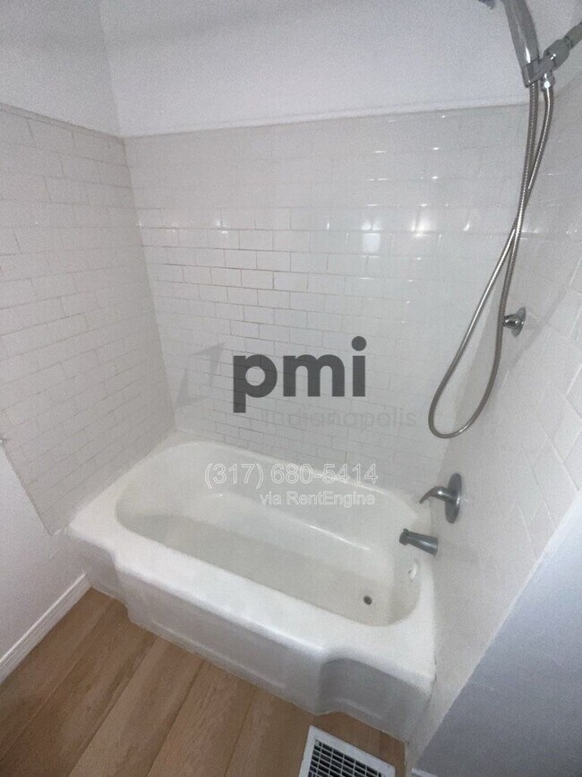 Building Photo - 3539 N Euclid Ave