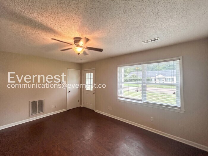 Building Photo - 4909 Buford Ave