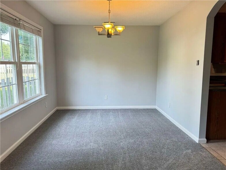 Building Photo - 4627 Prince Trevor Dr