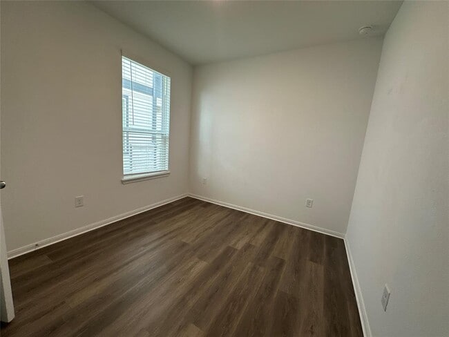 Building Photo - 17958 Plow Beam Dr