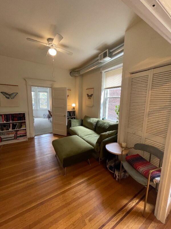 Building Photo - 412 Monroe St