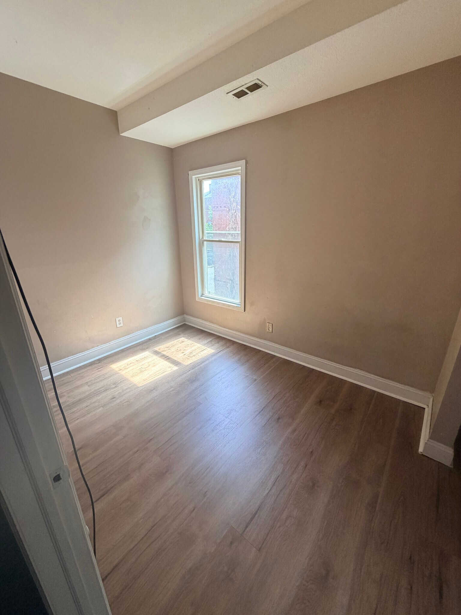 bedroom 3 - 51 Seyms St