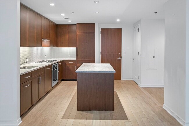 Building Photo - 580 Washington St