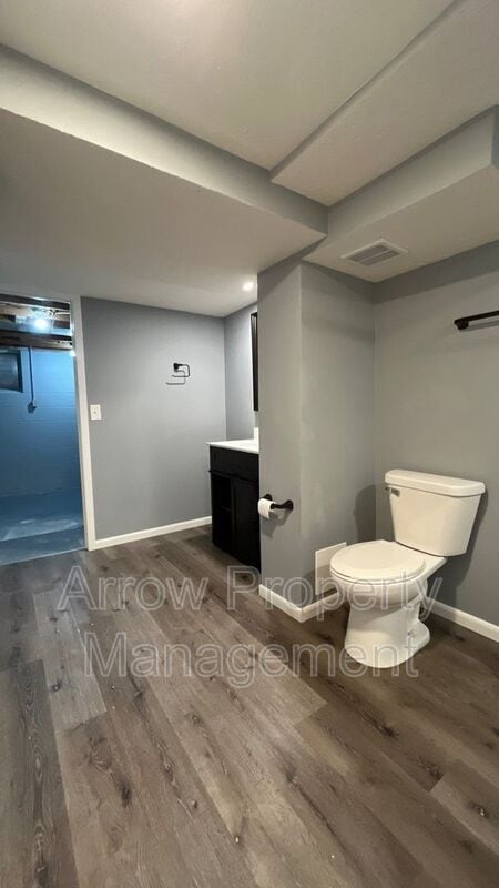 Building Photo - 800 S 38th St