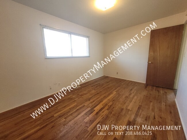Building Photo - 1211 W Martin St