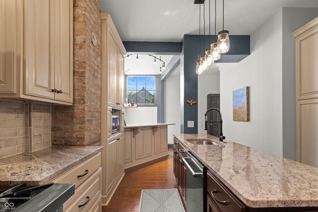 Building Photo - 1401 Marlowe Ave