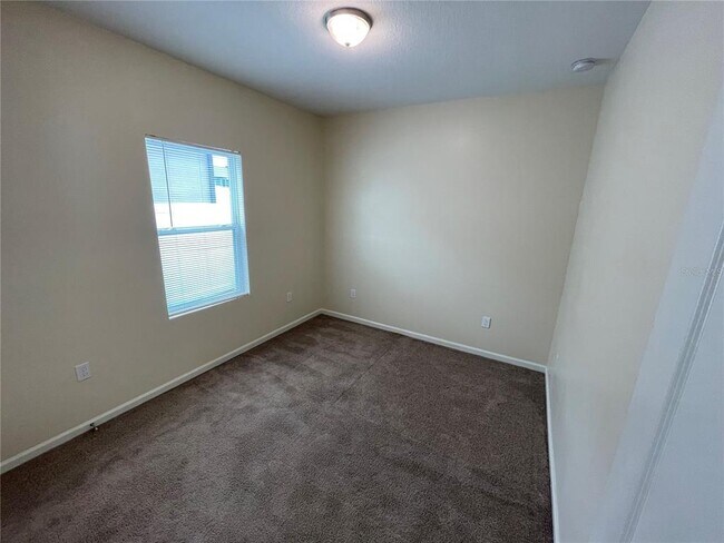 Building Photo - 865 Orchid Grove Blvd