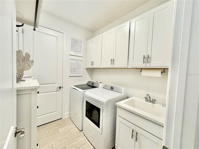 Building Photo - 16715 Seraphic Trl