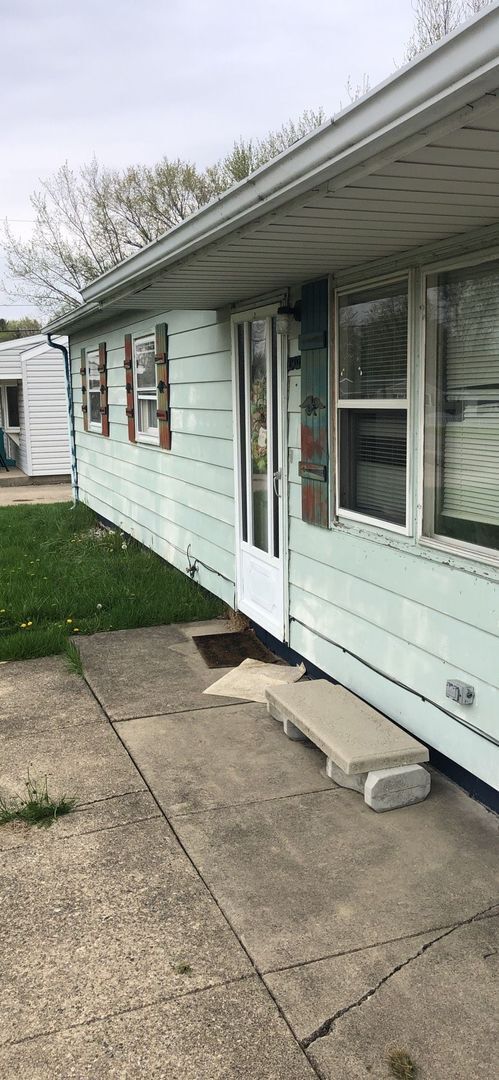 Building Photo - Available soon! For Rent: 3 Bedroom, 2 Bathroom Spacious Home! Large Garage!