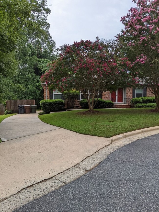 Building Photo - 1502 Lafayette Ct