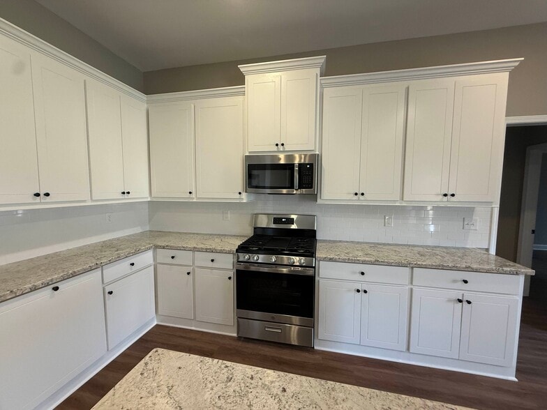 Building Photo - 116 Madisonville Dr