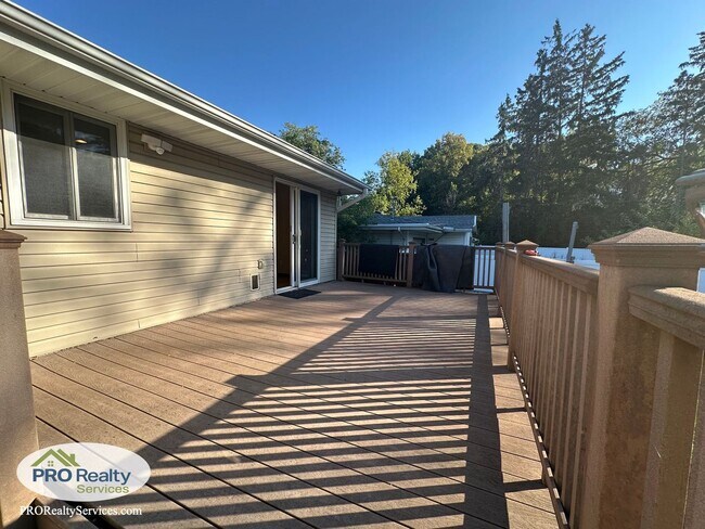 Building Photo - 3 Bedroom Home in Crystal