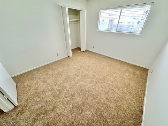 Building Photo - 2913 Colanthe Ave