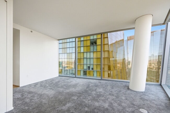Building Photo - Veer Towers 2408E- North Strip/City Views from this Stunning 1Bd Residence