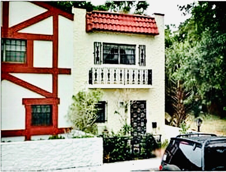 Primary Photo - 625 N Halifax Ave