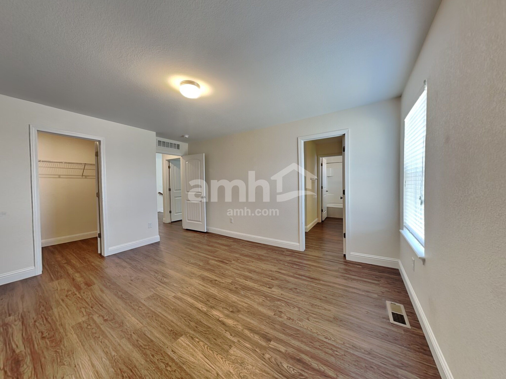 Building Photo - 10187 Dover St