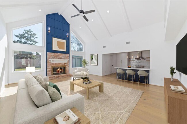 Building Photo - 10819 Candlewood Dr